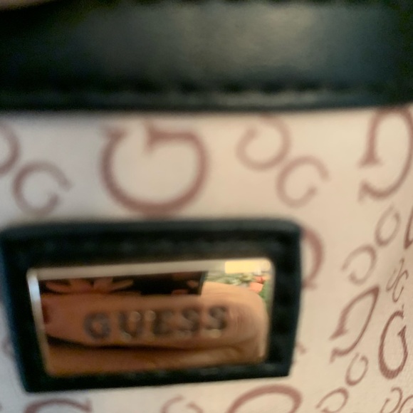Guess Womens Handle Bag Black Purse PENNY V Shape Design - Picture 9 of 12